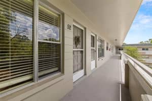 2426 Persian Dr #52, CLEARWATER