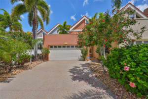 813 SYMPHONY ISLES BOULEVARD, APOLLO BEACH, FL 33572 Sold 05/27/25