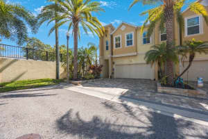 789 Grand Cypress Ln, TARPON SPRINGS