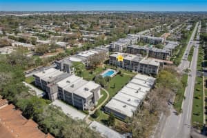 8703 Bardmoor Blvd #305, SEMINOLE