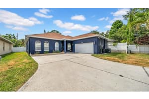 650 Arbor Ln, LARGO