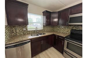 2868 SOMERSET PARK DRIVE, TAMPA, FL 33613 Sold 05/28/25