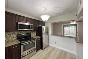 2868 SOMERSET PARK DRIVE, TAMPA, FL 33613 Sold 05/28/25