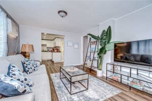 5437 DELETTE AVENUE, ST PETERSBURG, FL 33707 - MLS#MFRTB8382459