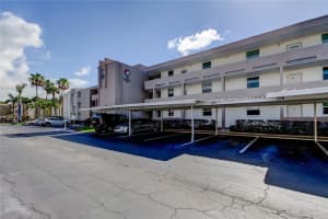 7425 Bay Island Dr S #203, SOUTH PASADENA