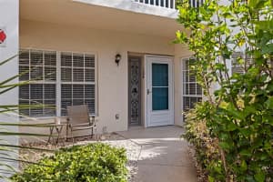 402 Laurel Lake Dr #104, VENICE