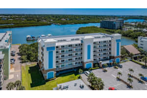 19519 Gulf Blvd #203, INDIAN SHORES