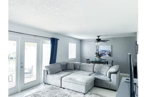 5225 COQUINA KEY DRIVE, ST PETERSBURG, FL 33705 - MLS#MFRTB8382611
