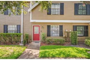 16504 LAKE BRIGADOON CIRCLE, TAMPA, FL 33618 - MLS#MFRTB8382665