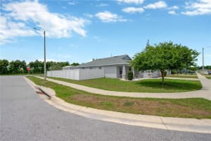 305 ST GEORGES CIRCLE, EAGLE LAKE, FL 33839 Sold 08/12/25