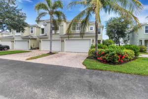 1330 Mariposa Cir #104, NAPLES