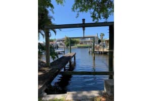 600 BANANA STREET, TARPON SPRINGS, FL 34689 - MLS#MFRTB8383194
