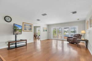 13533 BAY LAKE LANE, TAMPA, FL 33618 - MLS#MFRTB8383257