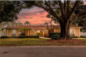 2370 Weymouth Dr, CLEARWATER