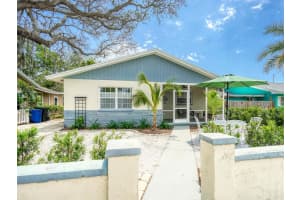106 CEDAR STREET, TARPON SPRINGS, FL 34689 Sold 08/18/25