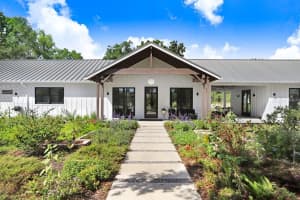 3440 CRENSHAW LAKE ROAD, LUTZ, FL 33548 Sold 08/15/25