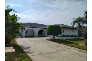 10430 42nd St N, CLEARWATER