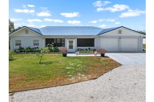 100 18TH STREET, RUSKIN, FL 33570 - MLS#MFRTB8383446