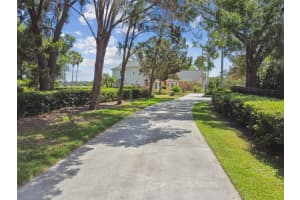 919 BALLINGER ROAD, LUTZ, FL 33548 Sold 08/13/25
