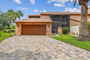 2421 LAKE POINT LANE, CLEARWATER, FL 33762 - MLS#MFRTB8383509