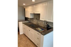 2366 MALL DRIVE, FORT MYERS, FL 33901 Sold 08/13/25