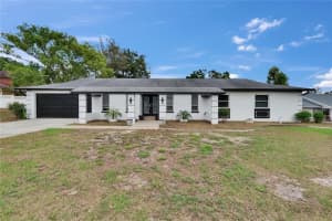 2219 Summit View Dr, VALRICO