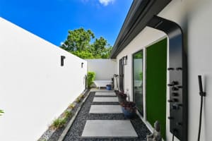 13916 WELLESFORD WAY, TAMPA, FL 33624 - MLS#MFRTB8383685