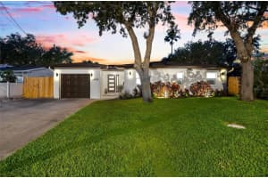 8848 SUNLIT COVE DRIVE, ST PETERSBURG, FL 33702 - MLS#MFRTB8383789