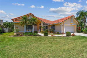 5001 QUEEN PALM TERRACE, ST PETERSBURG, FL 33701 - MLS#MFRTB8383799