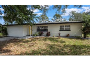 1357 S Betty Ln, CLEARWATER