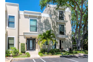2807 HAWTHORNE ROAD, TAMPA, FL 33611 - MLS#MFRTB8383862