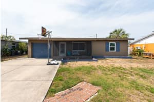 8305 75th Pl, SEMINOLE