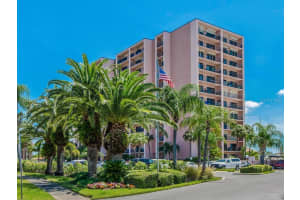 51 ISLAND WAY, CLEARWATER BEACH, FL 33767 - MLS#MFRTB8384110