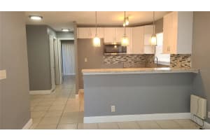 10704 N 15TH STREETS, TAMPA, FL 33612 - MLS#MFRTB8384154