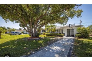 9796 52ND TERRACE, SEMINOLE, FL 33708 Sold 05/09/25