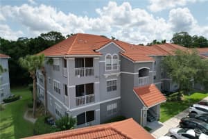 18001 Richmond Place Dr #330, TAMPA