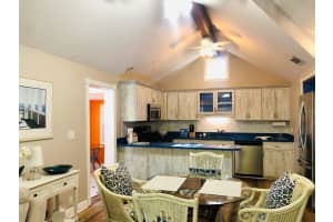 701 BROADWAY STREET, LONGBOAT KEY, FL 34228 - MLS#MFRTB8384380