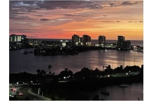 31 ISLAND WAY, CLEARWATER BEACH, FL 33767 - MLS#MFRTB8384452
