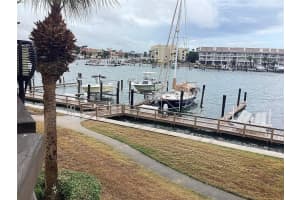 120 1st St E #104, ST PETERSBURG