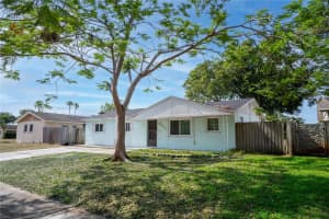 8277 82ND AVENUE, LARGO, FL 33777 Sold 08/01/25