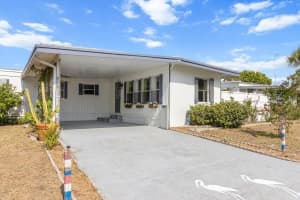 31151 VALENCIA AVENUE, TAVARES, FL 32778 Sold 07/29/25
