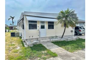11176 100TH STREET, LARGO, FL 33773 - MLS#MFRTB8384763