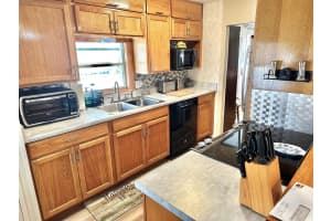 11176 100TH STREET, LARGO, FL 33773 - MLS#MFRTB8384763