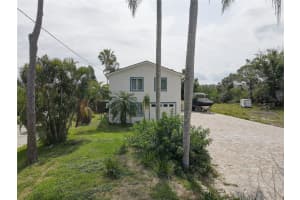 8117 BAY DRIVE, TAMPA, FL 33635 - MLS#MFRTB8384764