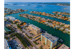 125 ISLAND WAY, CLEARWATER BEACH, FL 33767 - MLS#MFRTB8384830