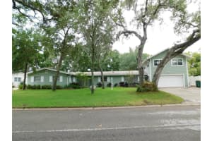 888 Forest Glen Rd, CLEARWATER