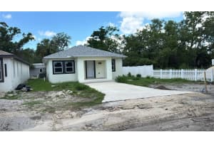 3704 SMITH TREE STREET, TAMPA, FL 33619 - MLS#MFRTB8384958