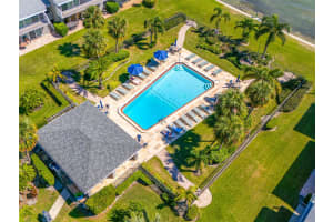 1351 GULF BOULEVARD, CLEARWATER BEACH, FL 33767 Sold 08/29/25
