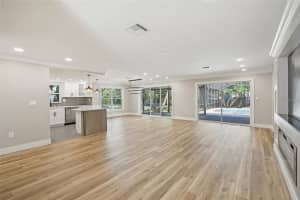 911 FLORIDA AVENUE, TARPON SPRINGS, FL 34689 Sold 07/24/25