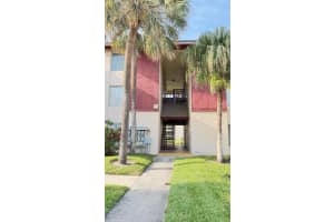 3829 LAKE DRIVE, TAMPA, FL 33614 Sold 07/31/25